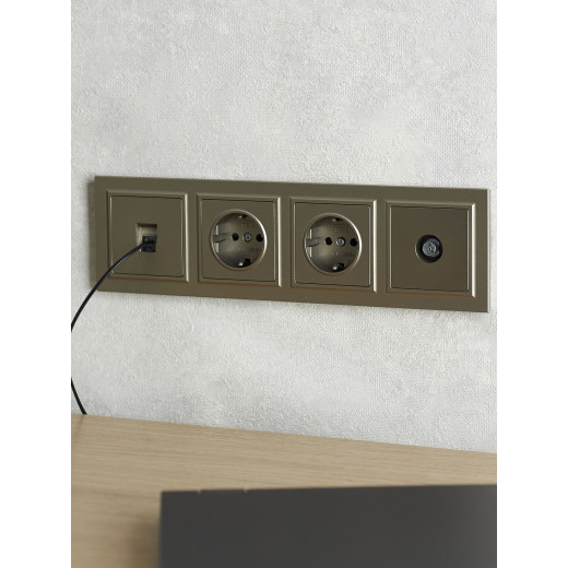 BRITE Рамка 4-мест. РУ-4-БрШ шамп. IEK