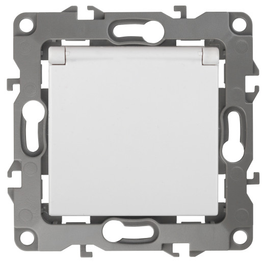 Розетка ЭРА Серия 12 12-2003-01 с заземлением 2P+E Schuko со шторками с крышкой 16А-250В б.л. белый