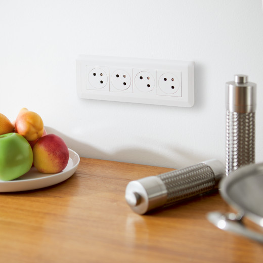 Рамка - Программа Mosaic - 8 модулей - белая