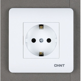 CHINT Розетка с заземляющим контактом 16А 250В