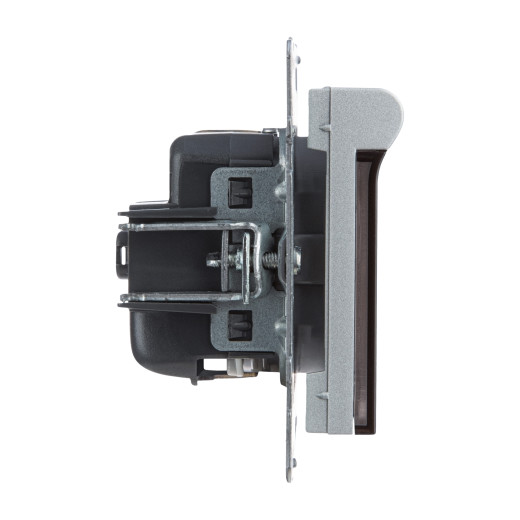 SUNO. Силовая розетка 2К+З 16А 250В. С крышкой IP21. С защитными шторками. Безвинтовые зажимы Цвет 