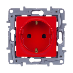 Legrand Etika Красный Розетка с/з со шторками.