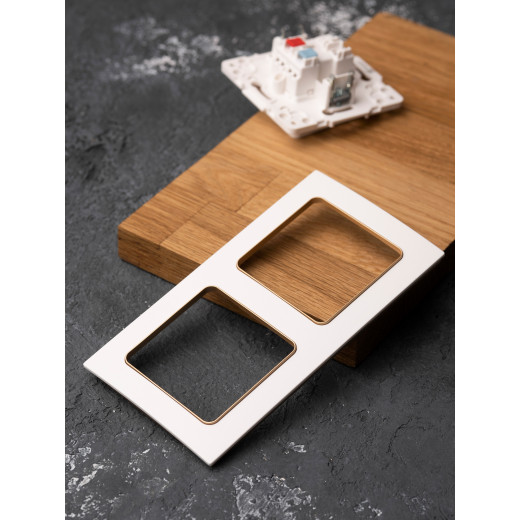 Стокгольм Рамка 2-местная белая с линией цвета шампань EKF PROxima