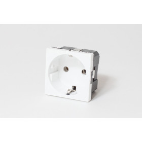 SPL Розетка электрическая 2К+З со шторками, с безвинтовым зажимом (белый)