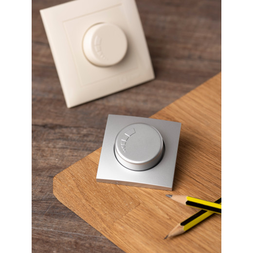 Валенсия лицевая панель светорегулятора 600W 220В сталь EKF PROxima