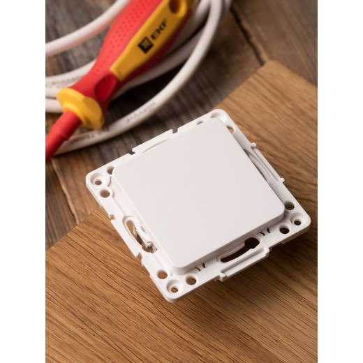 Стокгольм Механизм Выключателя 1-кл. 10А автоматические клеммы белый EKF PROxima