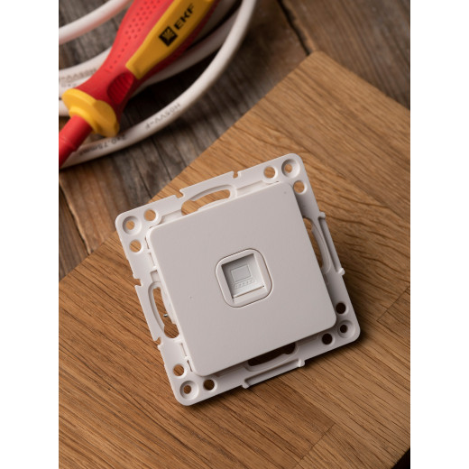 Стокгольм Механизм Розетки RJ-45 1-местной белый EKF PROxima