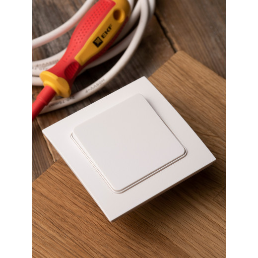 Стокгольм Выключатель 1-кл. 10А автоматические клеммы белый EKF