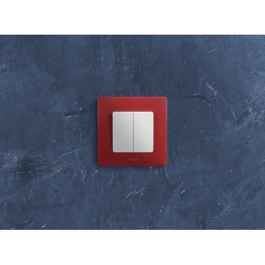 Выключатель двухклавишный - Legrand Etika - 10А 250В безвинтовые зажимы - белый