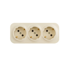 Legrand Quteo IP 20 Слоновая кость Розеточный блок с предварительным подключением 3 x 2К+З с защитными шторками - 16 A - 250 В~.