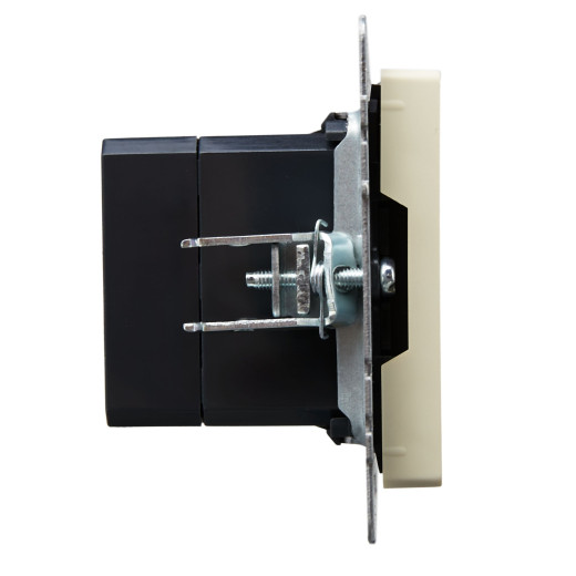 BRITE Роз. USB A+C 18Вт РЮ11-1-БрКр беж. IEK