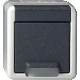 Gira Розетка с з/к IP44