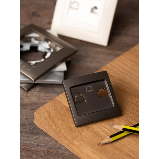 Валенсия лицевая панель розетки RJ-45 1-местная графит EKF PROxima