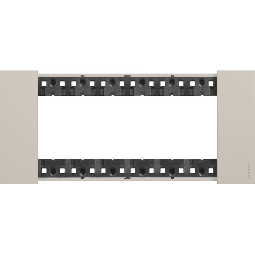 LIVING NOW. Декоративная рамка 6 модулей.Цвет Песочный.