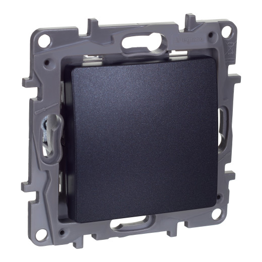 Переключатель перекрёстный одноклавишный - Legrand Etika - 10АХ 250В винтовые зажимы - антрацит