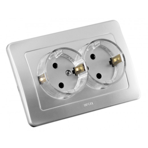 РС16-382-06 Розетка скрытой установки, двухместная, с заземляющим контактом, со шторками, цвет серебро