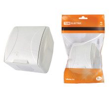 TDM Розетка 2П+З открытой установки IP54 16А с крышкой белая 