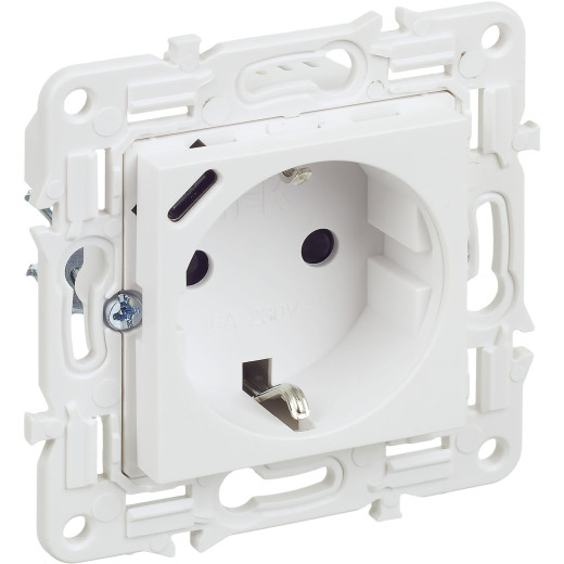 SKANDY Роз. с з/к/ш 16А с USB C 18Вт SK-R17W арк. бел. IEK