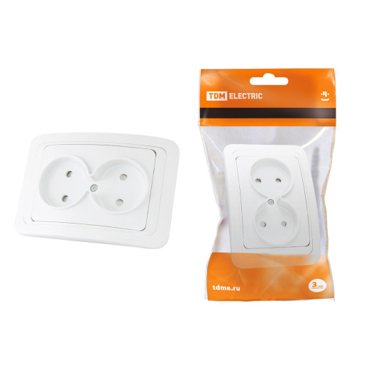 Розетка двойная 2П 10А c защитными шторками белая 