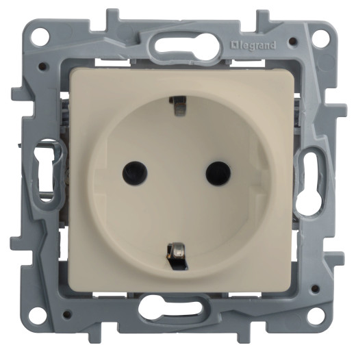 Розетка 2К+З - немецкий стандарт - винтовые зажимы - 16 А - 250 В~ - Etika - слоновая кость