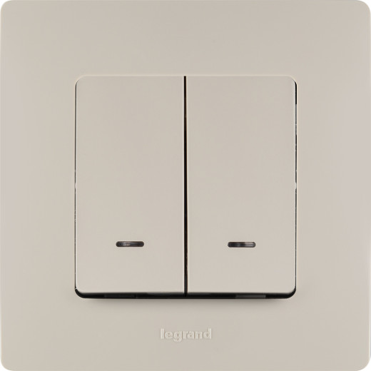 Выключатель двухклавишный с подсветкой/индикацией - Legrand Etika - 10А 250В безвинтовые зажимы - слоновая кость