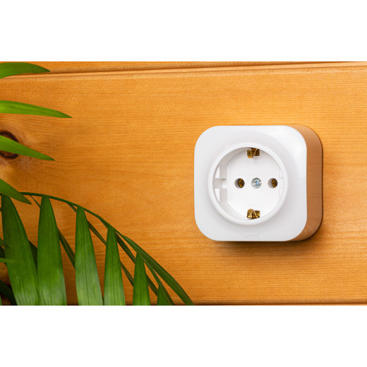 Розетка с заземлением - Legrand Quteo - без шторок IP20 16А 250В винтовые зажимы накладной монтаж - белый