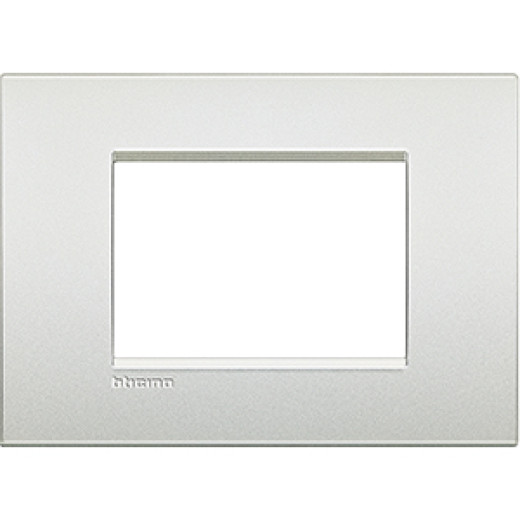 Livinglight Рамка AIR 3 модуля, цвет Белый жемчуг