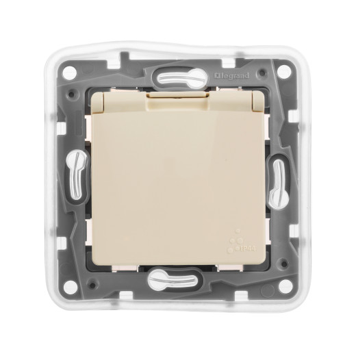 Розетка с заземлением IP44 - Legrand Etika - со шторками с защитной крышкой 16А 250В безвинтовые зажимы - слоновая кость