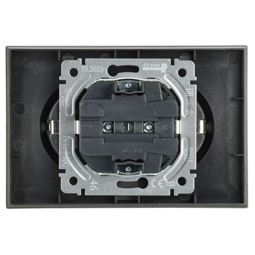 BRITE Роз. 2-я с з/к без з/ш 16А в сб. РС12-3-БрС сталь IEK