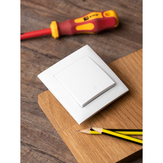 Валенсия выключатель 1-кл. 10А белый проходной EKF PROxima