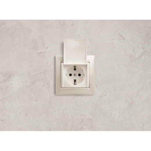 Розетка с заземлением - Legrand Valena - со шторками с защитной крышкой 16А 250В винтовые зажимы - белый