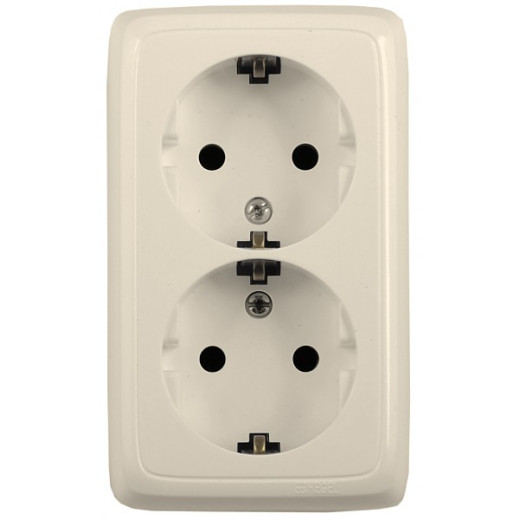 РА16-154-01 Розетка открытой установки, двухместная, с заземляющим контактом, со шторками, с изолирующей пластиной, цвет слоновая кость