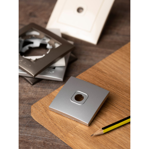 Валенсия лицевая панель розетки TV 1-местная 75Ом 5-862МГц сталь EKF PROxima