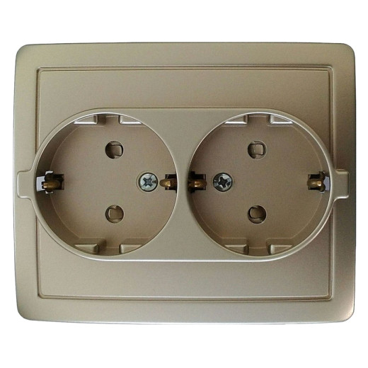 Розетка двойная с заземлением 2х2Р+Е, с защитными шторками,винт.зажим,16А, 250В,шампань