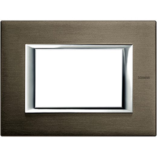 Axolute декоративные накладки прямоугольной формы, анодированные, цвет бронза, на 3 модуля