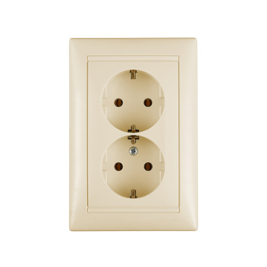 Розетка двойная с заземлением - Legrand Valena - без шторок в сборе 16А 250В винтовые зажимы - слоновая кость