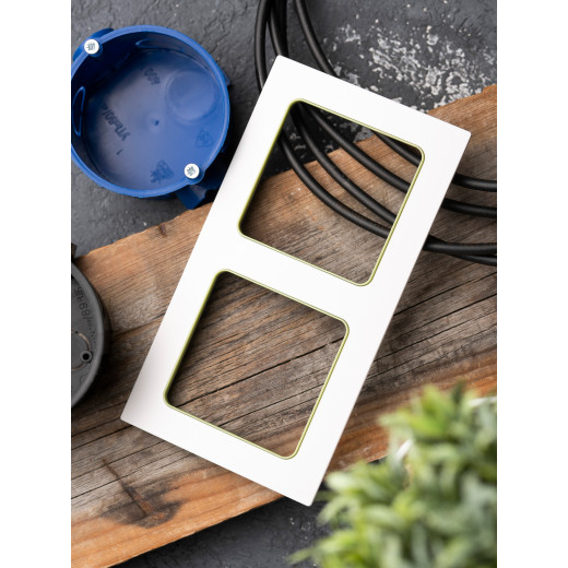 Стокгольм Рамка 2-местная белая с линией цвета зеленый EKF PROxima