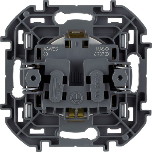 Розетка с заземлением - Legrand/Daccord Inspiria - со шторками 16А 250В винтовые зажимы - белый