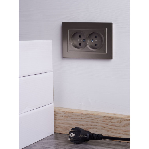 BRITE Роз. 2-я без з/к с з/ш 10А в сб. РСш12-2-БрШ шамп. IEK