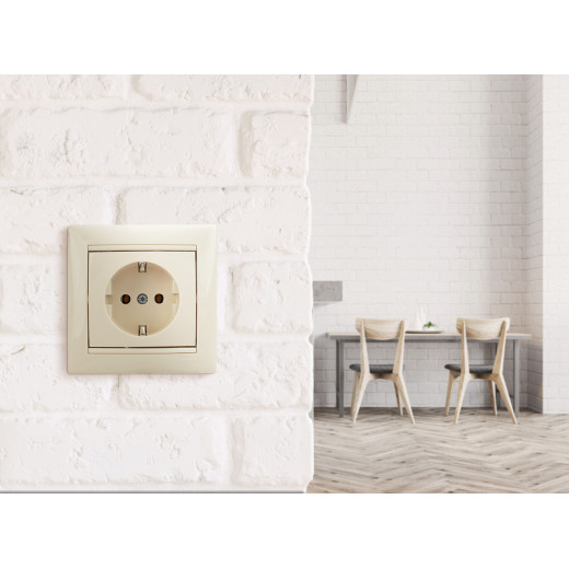 Розетка с заземлением - Legrand Valena - без шторок 16А 250В винтовые зажимы - слоновая кость