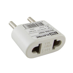 TDM Переходник (тип CEE 7/17 - тип А/F) плоский 10А макс. 250В белый