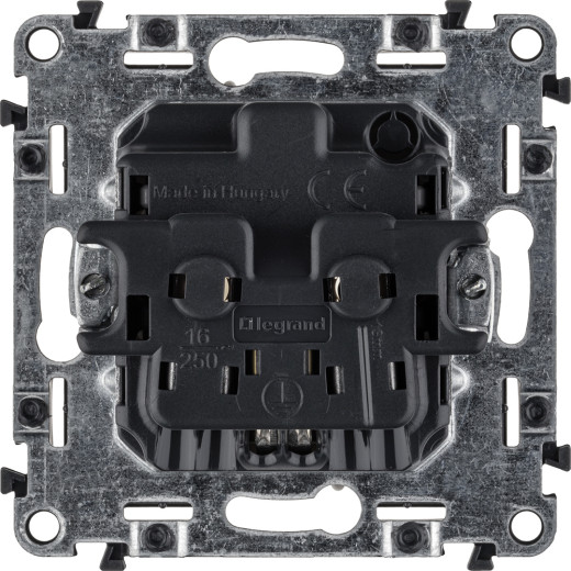 Valena ALLURE.Силовая розетка 2К+З 16А 250В с лицевой панелью.Безвинтовые зажимы.Слоновая кость