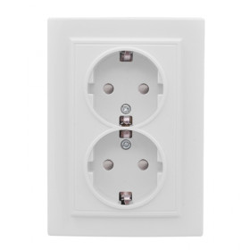 EKF Basic Минск Белый Розетка 2-ая, с/з,со шторками, 16А, СП.