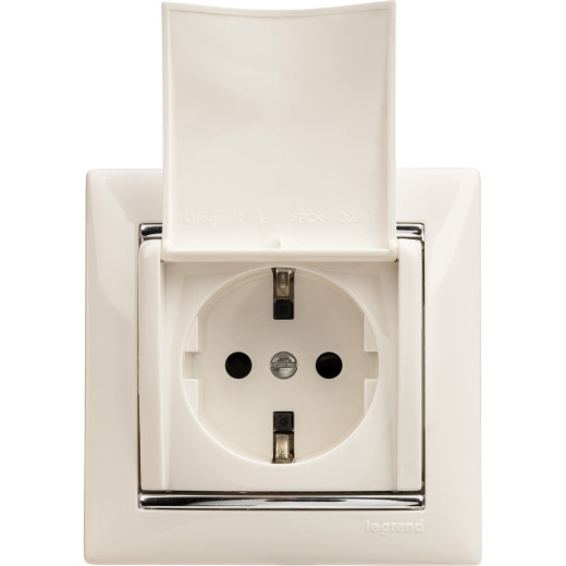 Розетка с заземлением - Legrand Valena - со шторками с защитной крышкой 16А 250В винтовые зажимы - белый
