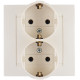 Simon 15 Бежевый Розетка 2-я с/з литая (в сборе с рамкой)