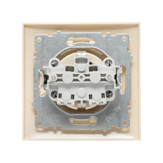 Валенсия розетка 1-местная с/з 16А кремовая с крышкой и защ. штор. EKF