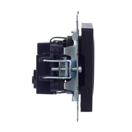 BRITE Роз. с з/к без з/ш 16А РС11-1-0-БрЧ черн. IEK