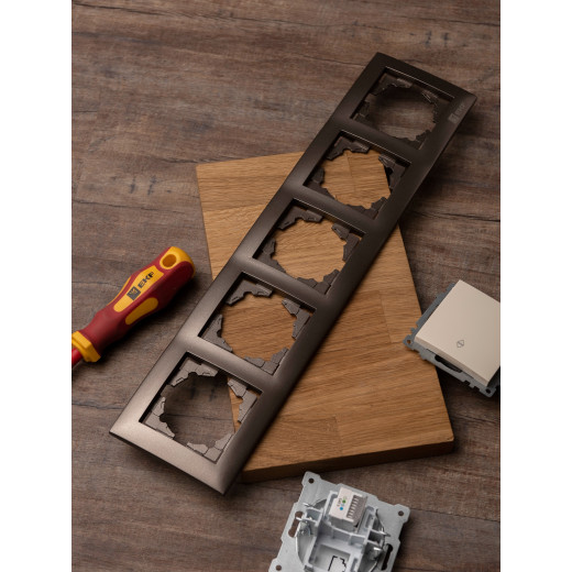 Валенсия Рамка 5-местная графит EKF