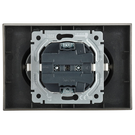 BRITE Роз. 2-я с з/к без з/ш 16А в сб. РС12-3-БрШ шамп. IEK