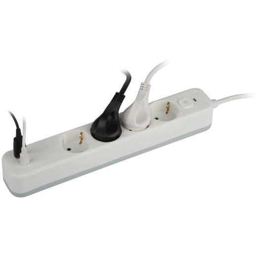 Сетевой фильтр ЭРА USF-4es-3m-2xUSBAC-W с базовой защитой с заземлением с выключателем 4 розетки+2xUSBA+C 2,4A 3м 10А